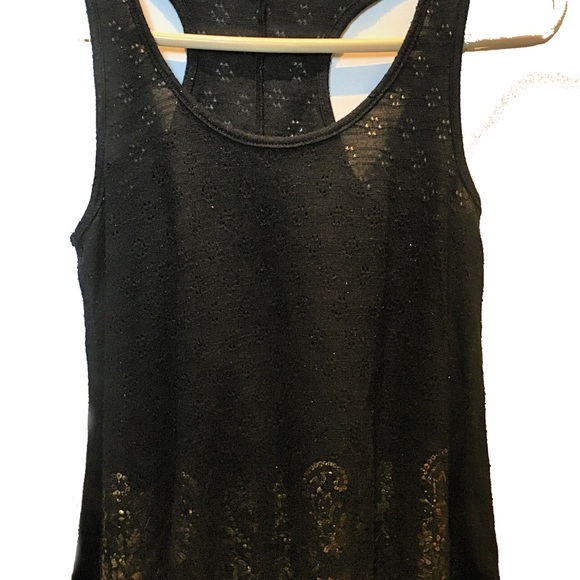 Flowy top black tank gold design xs mudd - Picture 3 of 3